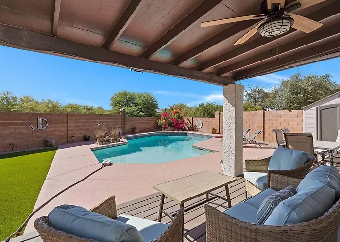 Holiday home Southwestern Oasis With Pool! Tucson