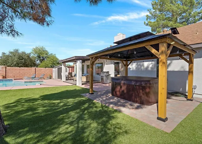 Southwestern Oasis With Pool! *
