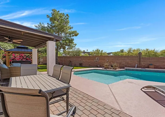 Southwestern Oasis With Pool! * Tucson