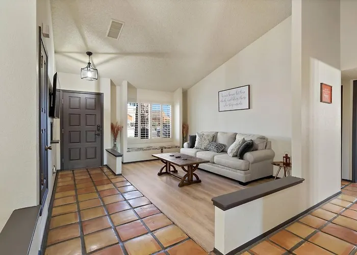Holiday home Southwestern Oasis With Pool! Tucson