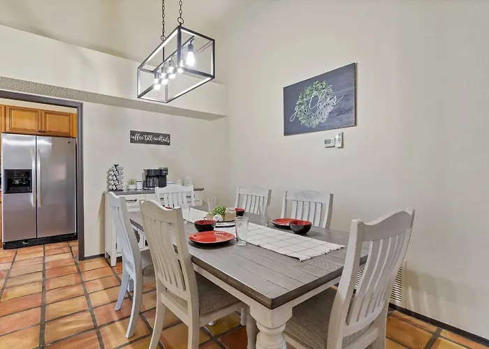 Southwestern Oasis With Pool! * Tucson